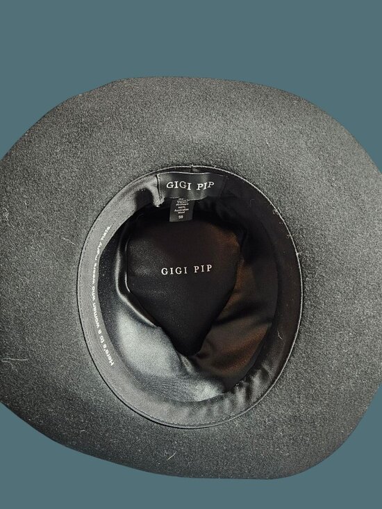 GIGI PIP 100% Australian Wool Hobo 3\